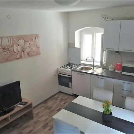 Apartment Karlito *